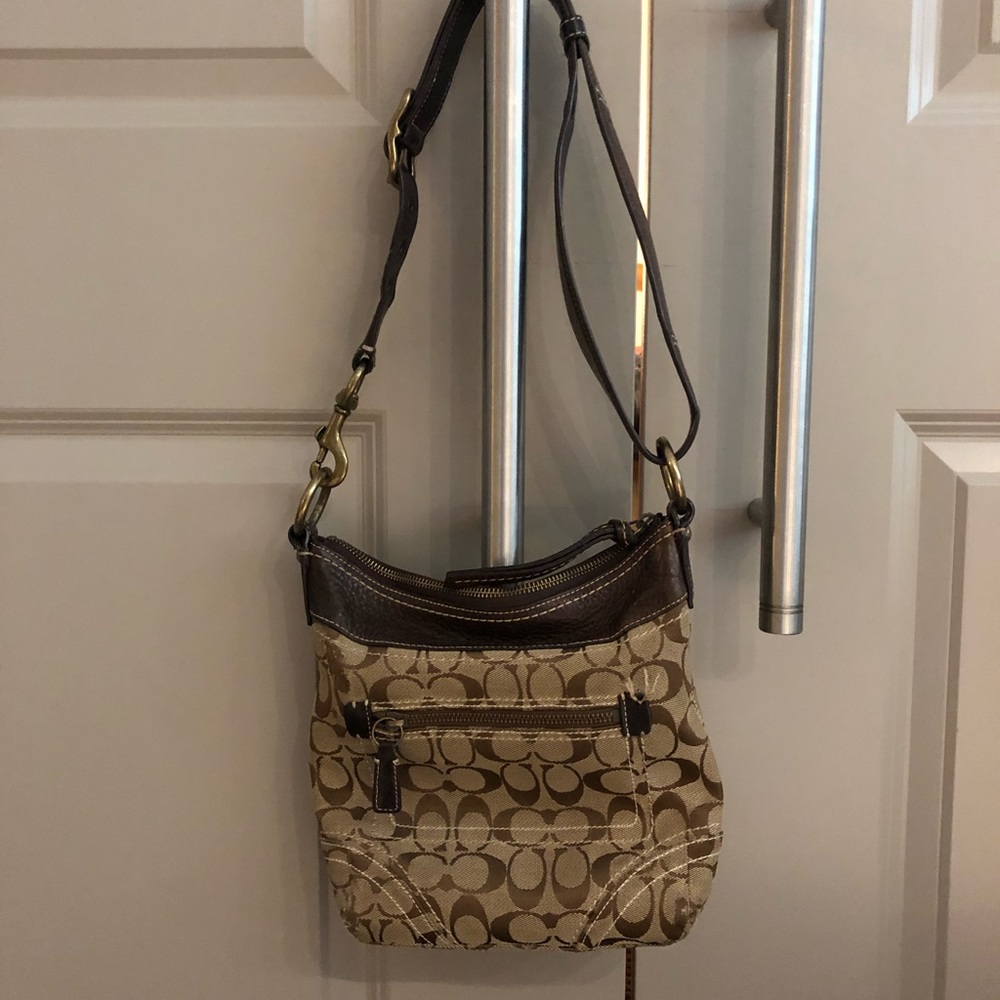 Coach Adjustable Shoulder/Crossbody Purse